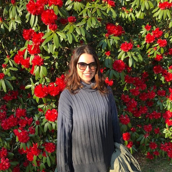 Meet your Posher, Joanne - Picture 1 of 1